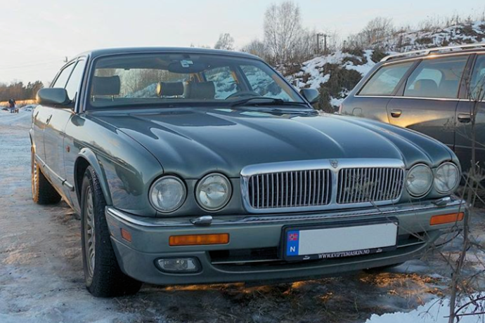 Jaguar xj x300