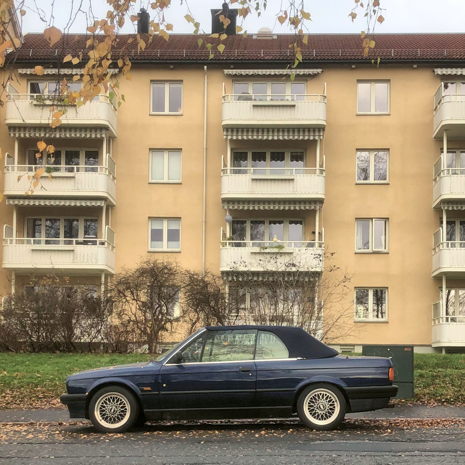 bmw-e30-terjes-biler-3-serien-fra-80-tallet-er-blitt-en-fin-klassiker